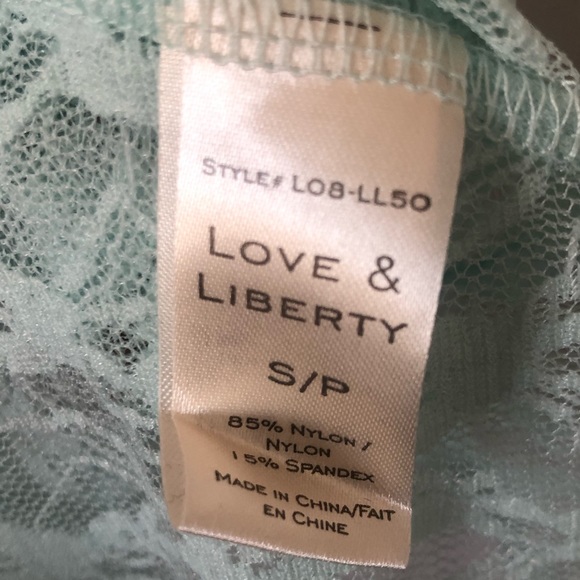 Love & Liberty Mint Lace Peplum Top T-Shirt - Picture 4 of 4